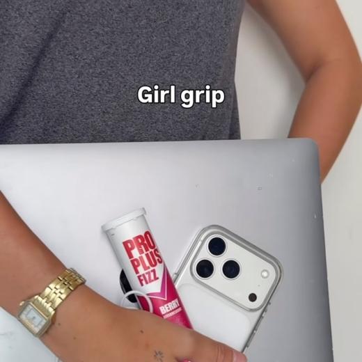 Girl grip 🤳🏼🍓✨ Constantly... 